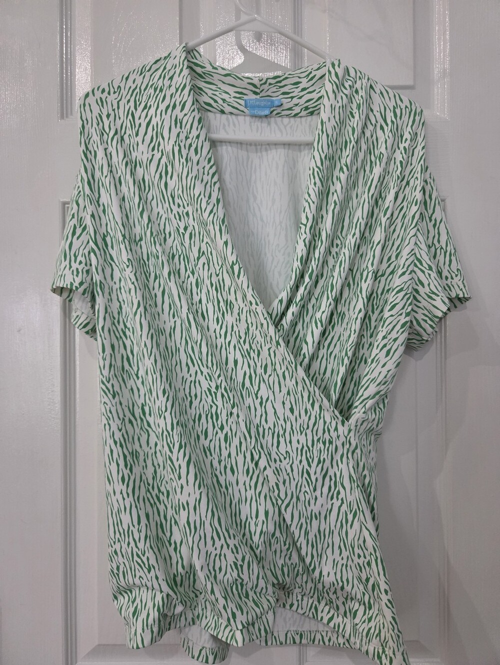 J. McLaughlin Green & White Wrap Top XL